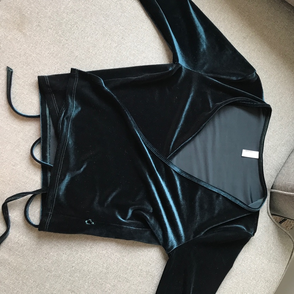 GORGEOUS AMERICAN APPAREL VELOUR WRAP AROUND TOP.
