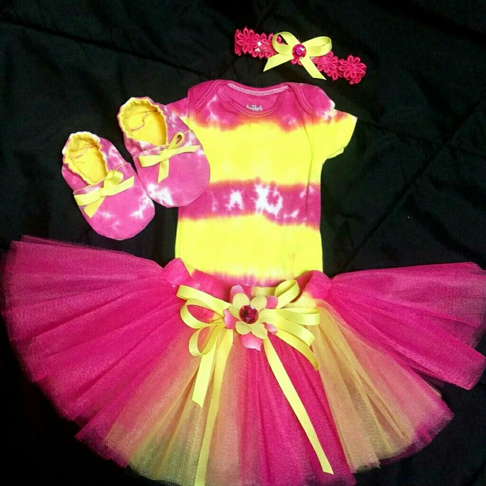 4 piece Infant tie dye onsie with tutu skirt
