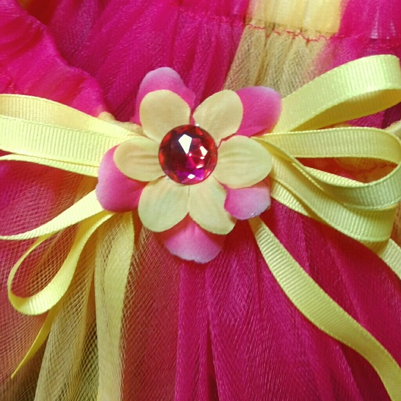 4 piece Infant tie dye onsie with tutu skirt - Picture 4 of 5