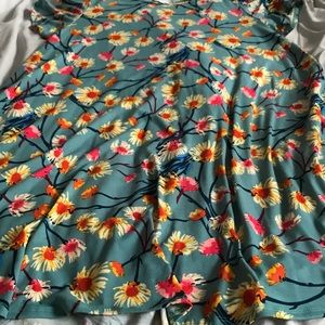 Lularoe Carly