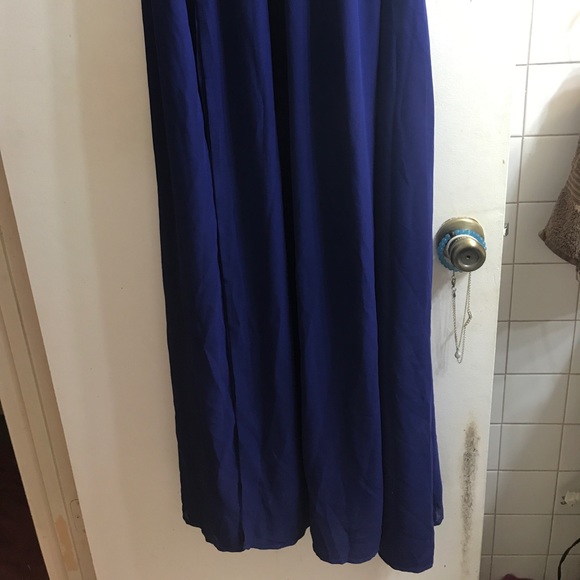 Gorgeous Formal Dress - Picture 3 of 3