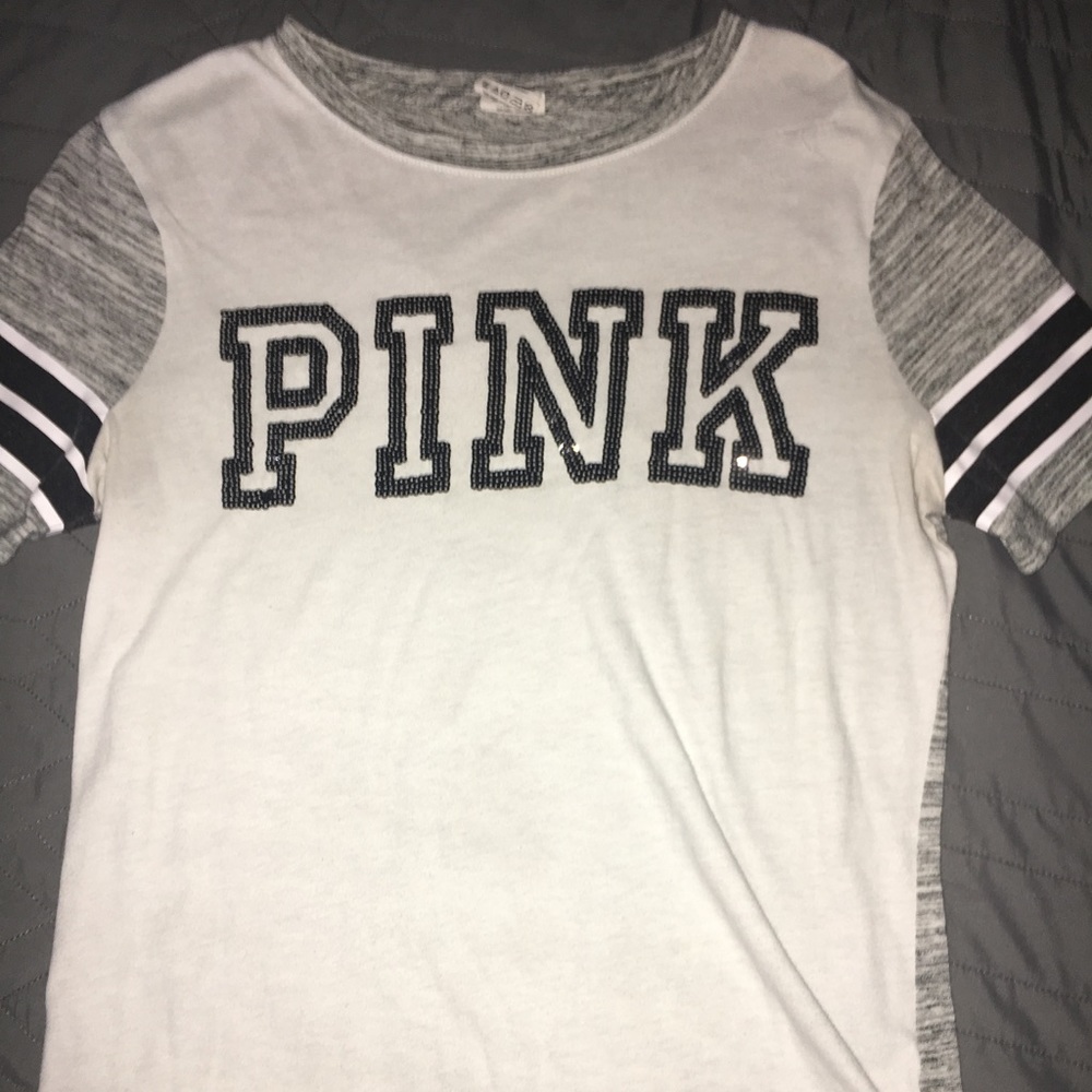 VS pink t shirt