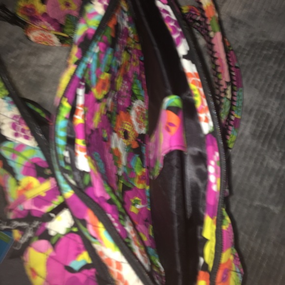 More pics of  Vera Bradley Book bag/ lunch box set - Picture 2 of 4