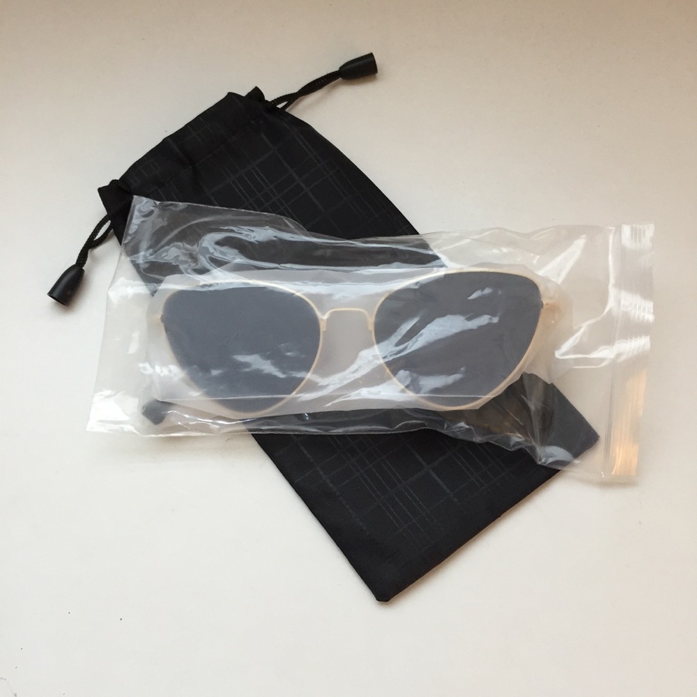 πBrand New Black Cat Eye Retro Sunglasses π - Picture 7 of 7