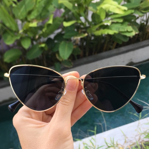 😎Brand New Black Cat Eye Retro Sunglasses 😎 - Picture 4 of 7