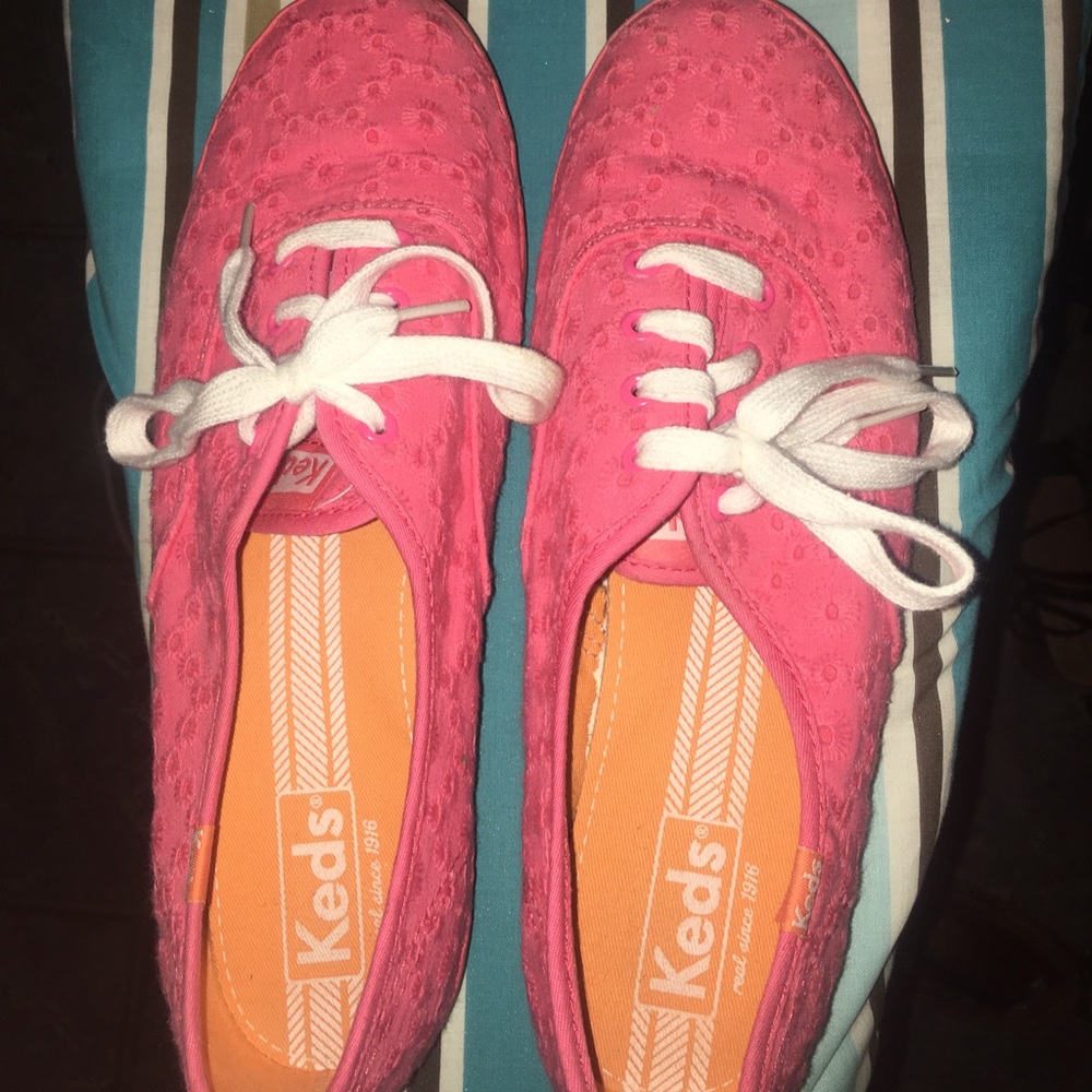 BRAND NEW KEDS