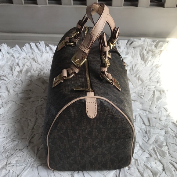 Authentic Large Michael Kors Grayson Satchel - Picture 3 of 4