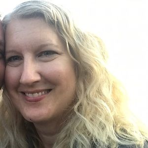 Meet your Posher, Nancy