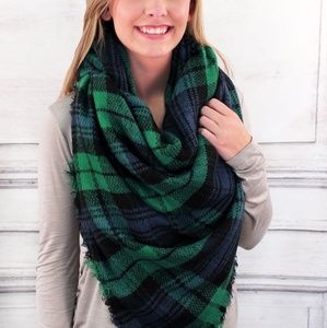 Navy and blue blanket scarf