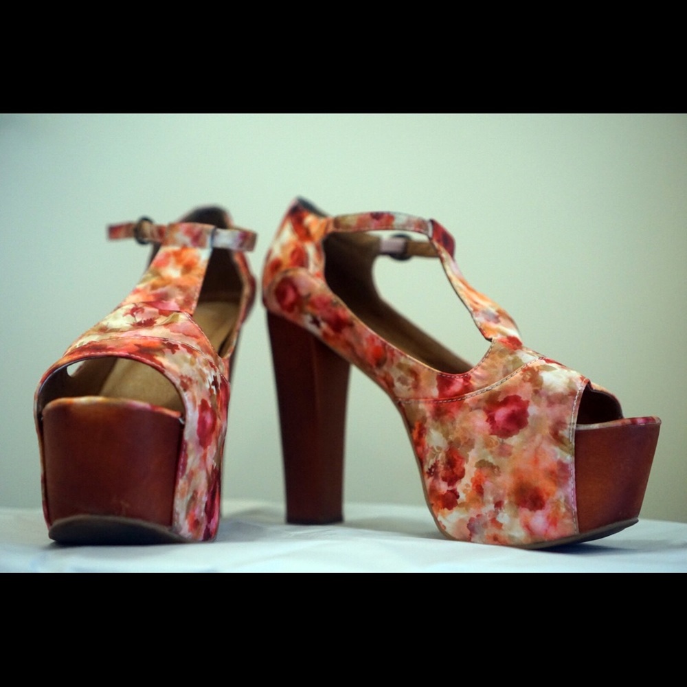 Jeffrey Campell Foxy Fab Sandal !