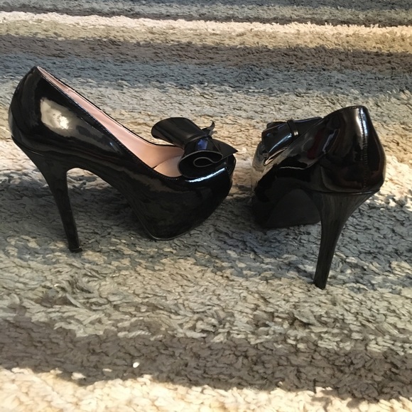 Shoes - Picture 3 of 3