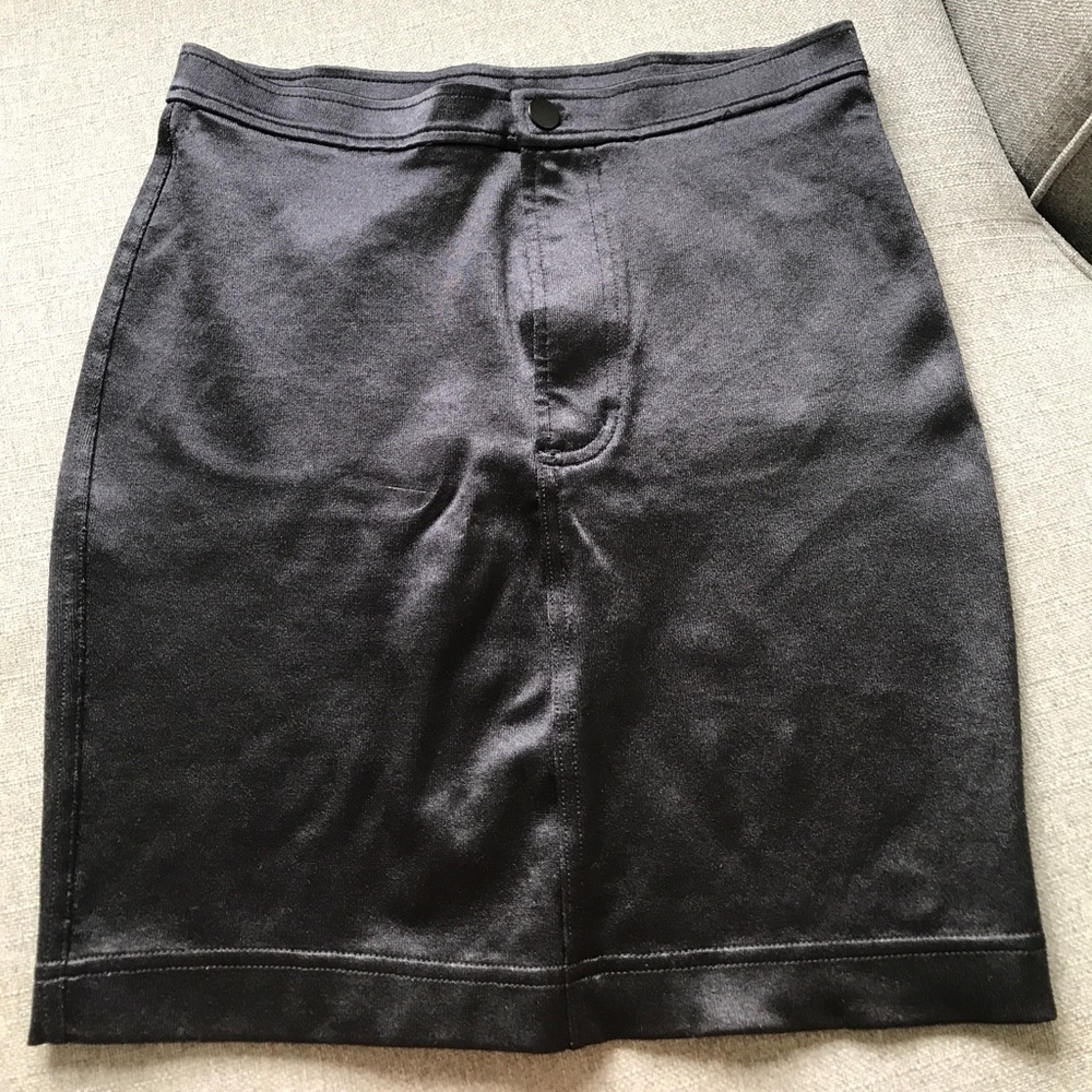 AMERICAN APPAREL MINI SKIRT