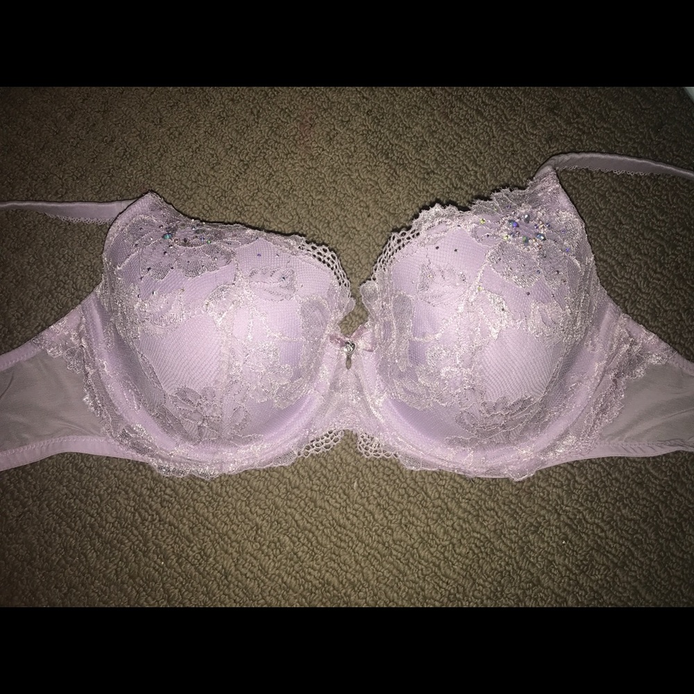 Victoria Secret 32DDD Bra