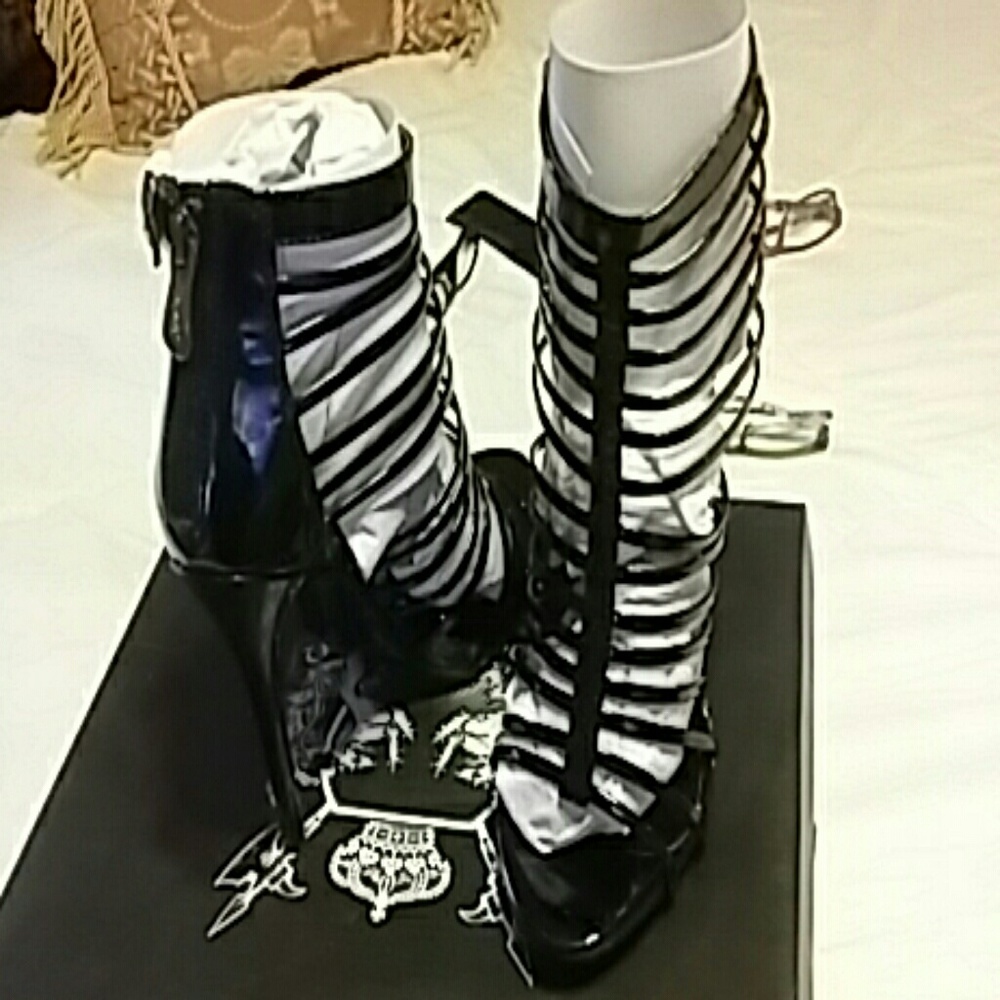 Black paton platforms