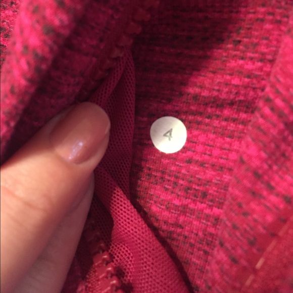 Lululemon define jacket, size 4 ~~ like new! - Picture 4 of 4