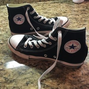 Chuck Taylor converses