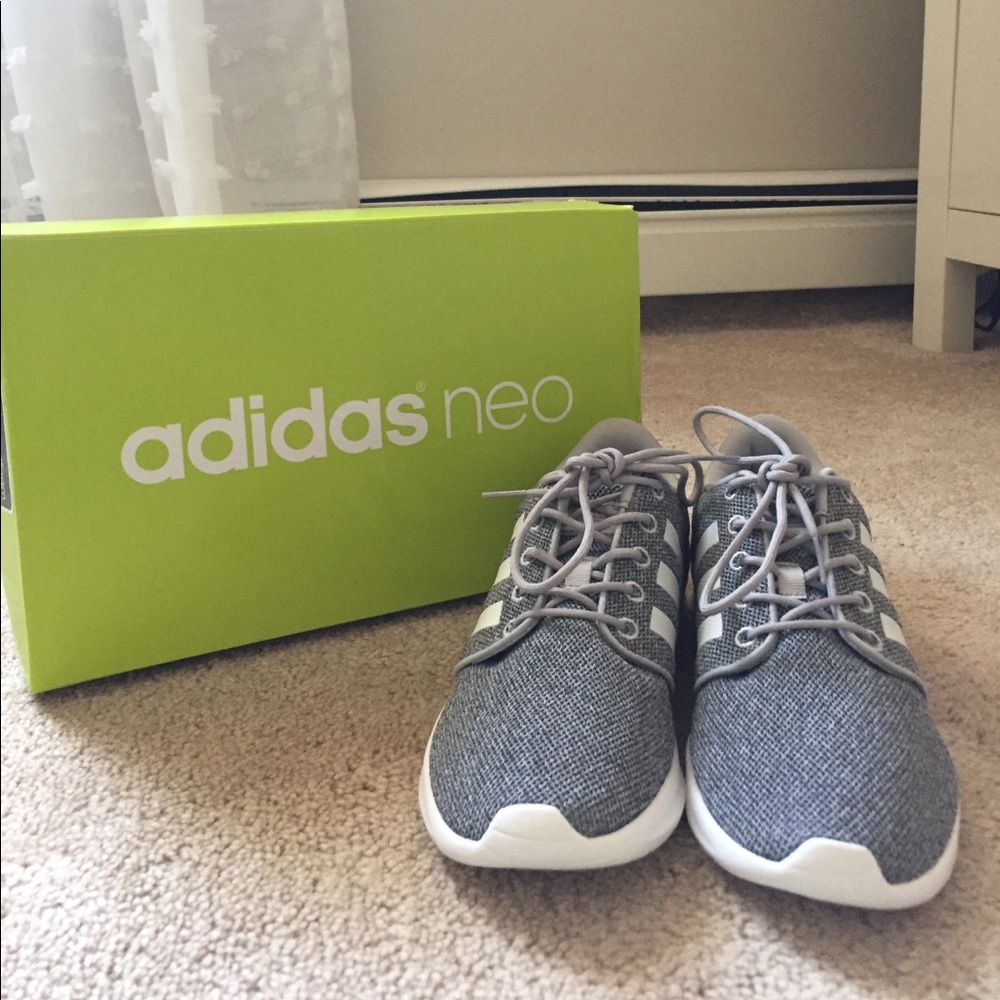 ADIDAS NWT Cloudfoam Sneakers Grey/White