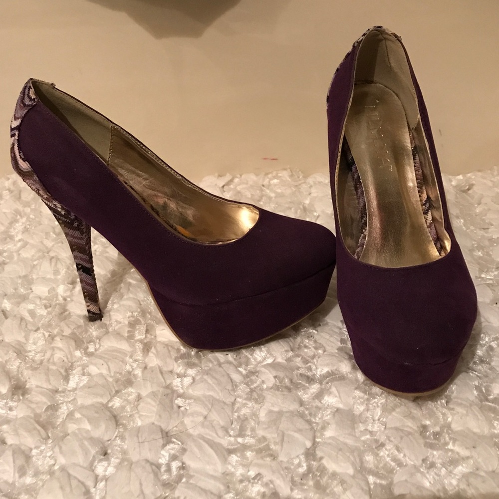 Deep Purple Pumps