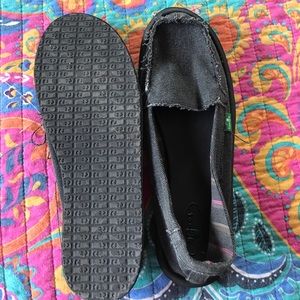 Super comfy Sanuks!!