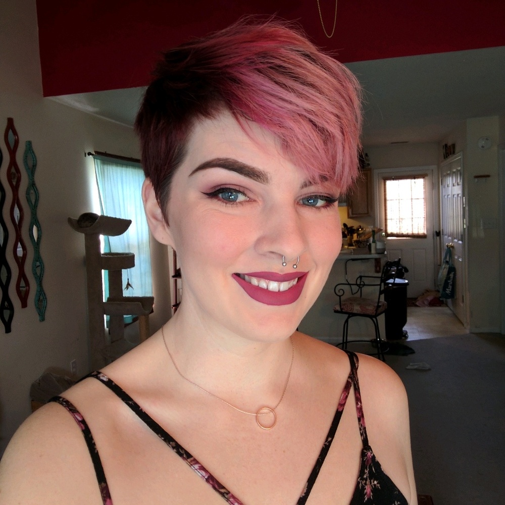 Meet your Posher, Becca