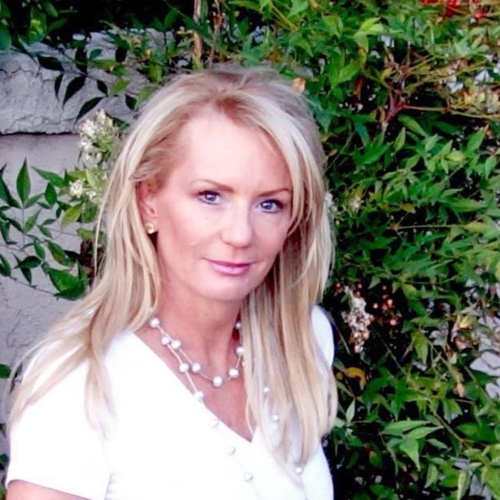 Meet your Posher, Estrey