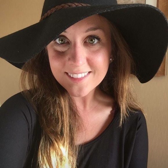 Meet your Posher, Morgan - Picture 2 of 2