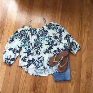 LUSH cold shoulder long sleeve floral top