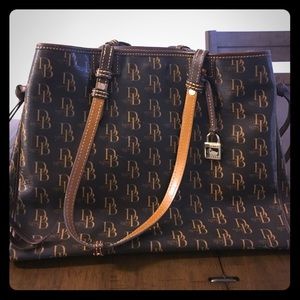 Dooney & Bourke bag