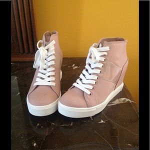 Wedge sneakers