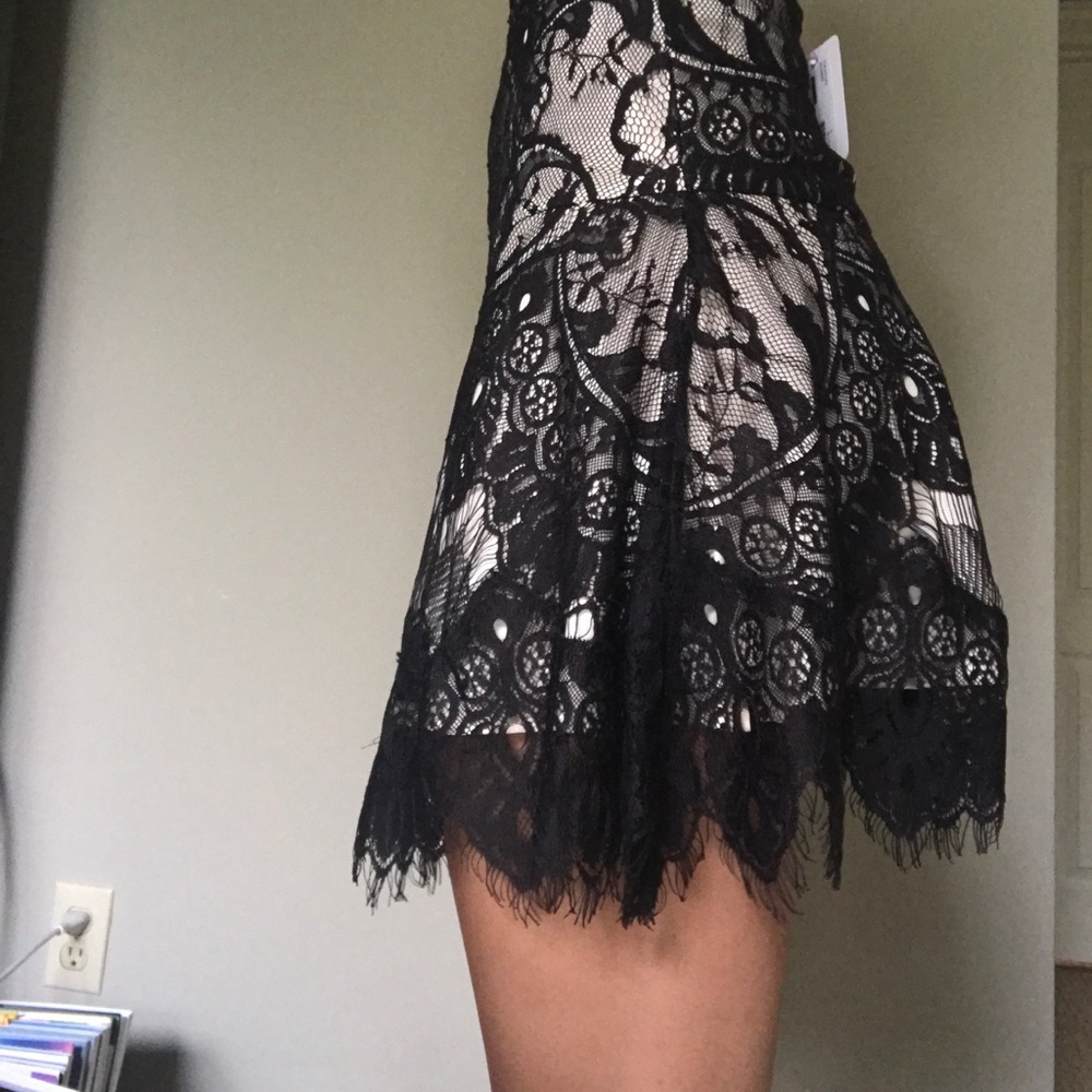 PAPER DOLLS Theodora black lace skirt