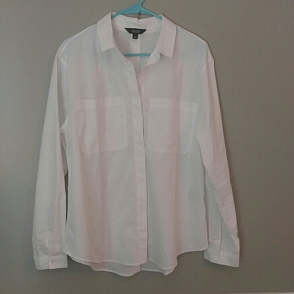 NWOT Vera Wang Button Down Shirt