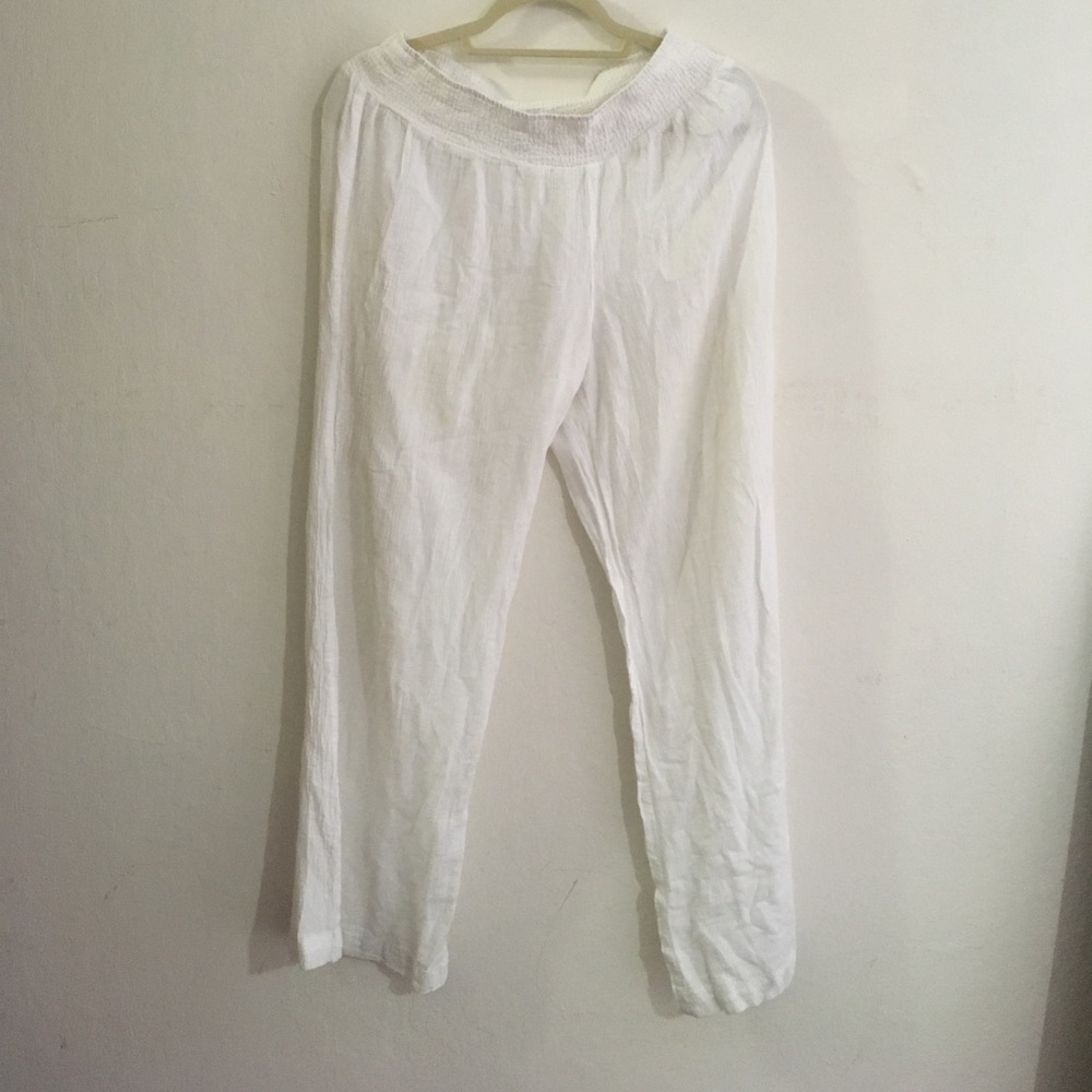Size M White beach cover up pants. NWOT