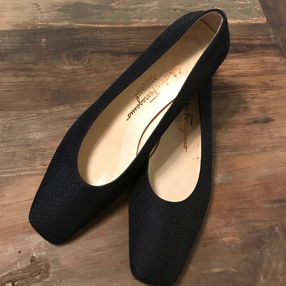 Vintage Salvatore Ferragamo Boutique Texture Print