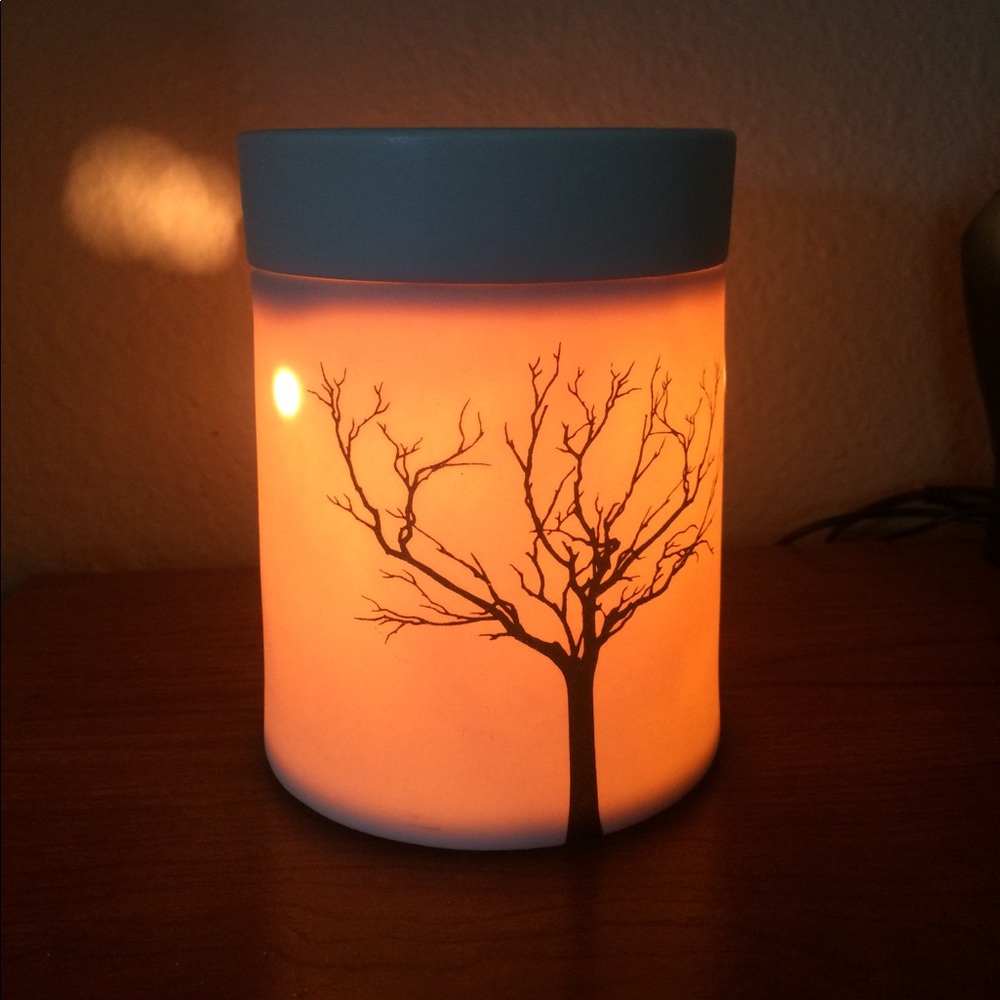 Scentsy wax warmer /like new