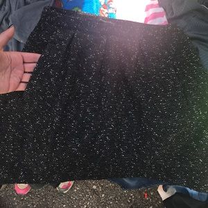 Pleated skirt with pockets