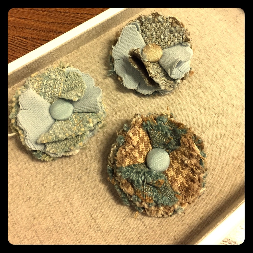 Set of 3 fabric flower pins tweed "The Nester"