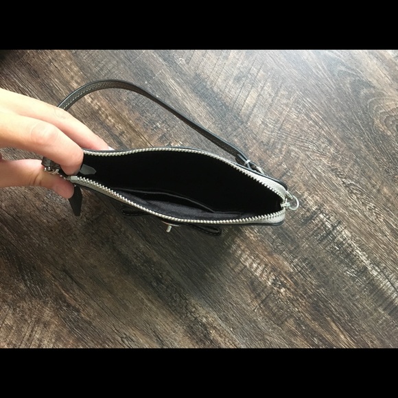 Coach wristlet - Picture 3 of 3