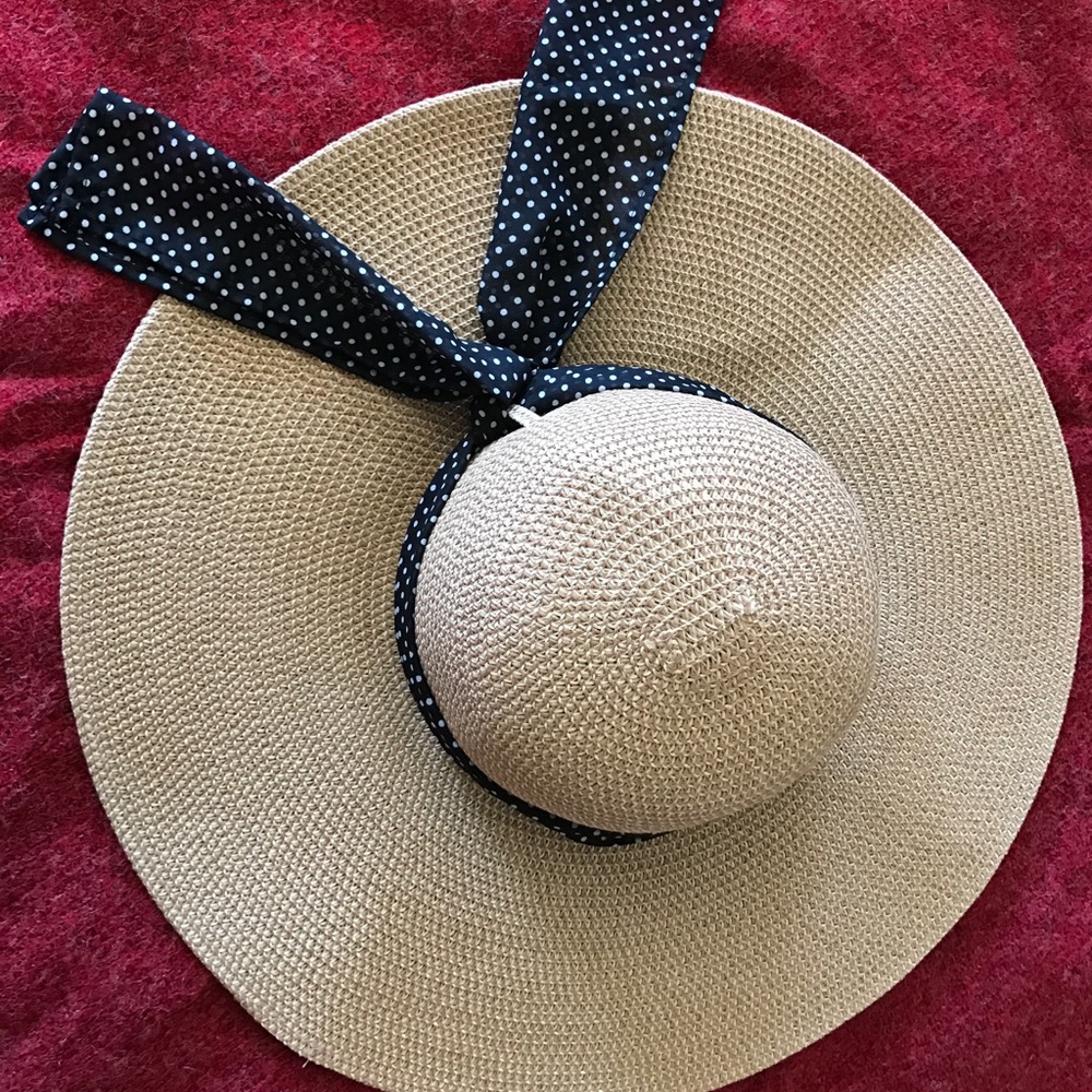 Womens Textured Summer Straw Hat