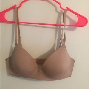 Victoria Secret no wire tan bra 34 c