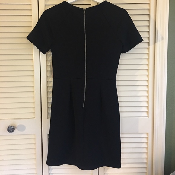 🆕 Black Zipper Back Contemporary Work Dress F21 - Picture 3 of 4