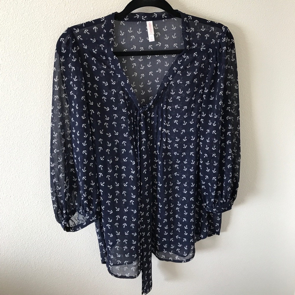 Quarter sleeve shirt