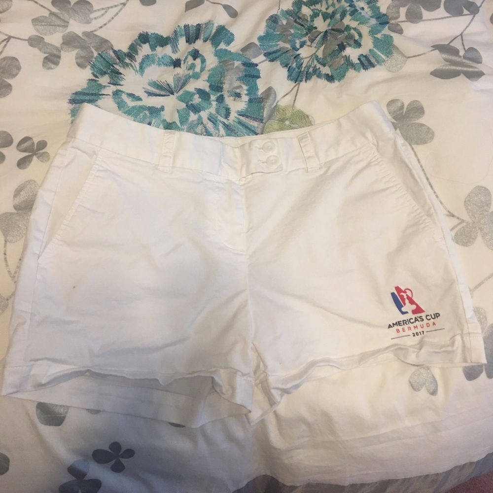 Vineyard vines special edition America cup shorts
