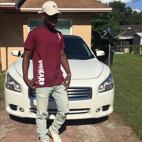 Unheard clothing brand - Picture 1 of 3