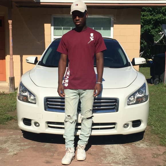 Unheard clothing brand - Picture 2 of 3