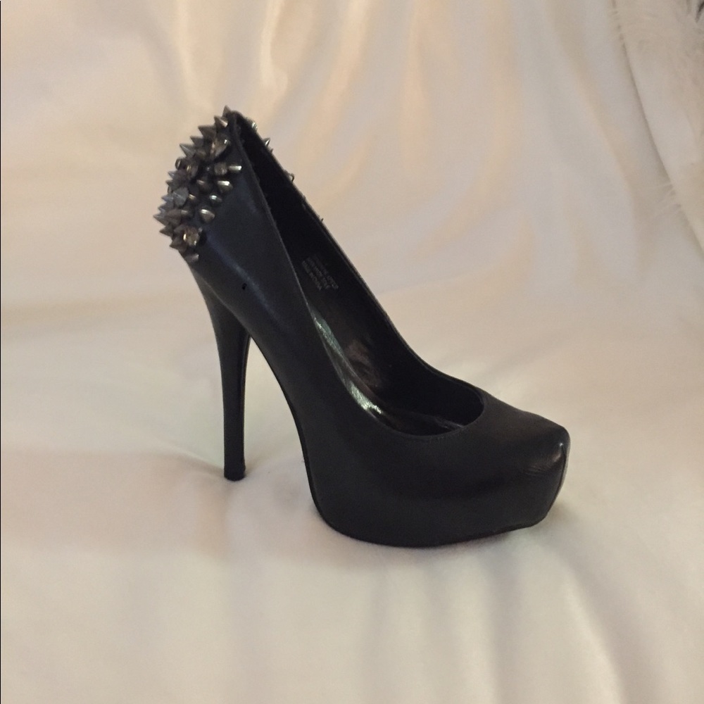 Zigi soho spiked platform heels