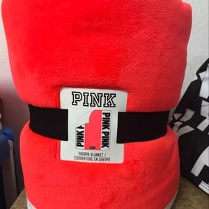 Vs Pink Sherpa Blanket Bundle