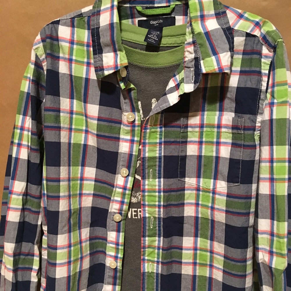 Two piece boys long sleeve GAP set, size6/7.