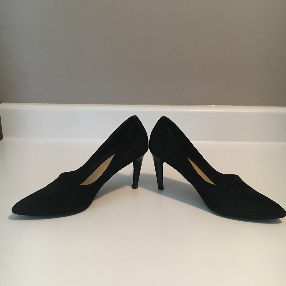 Joe's Jeans black suede snake skin patterned heels