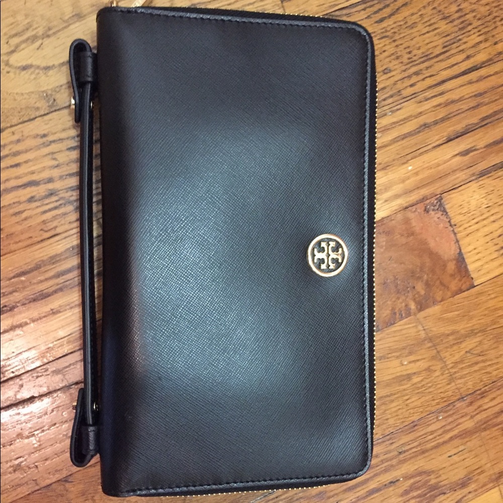 NWOT Tory Burch Clutch