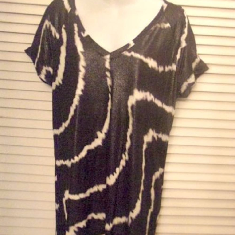 Juicy Couture V Neck Tiedye Shiny Tee Shirt LG